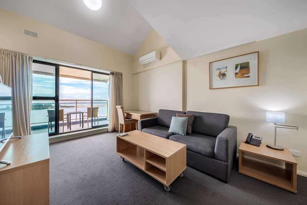 Oaks The Entrance Waterfront Suites Номер фото